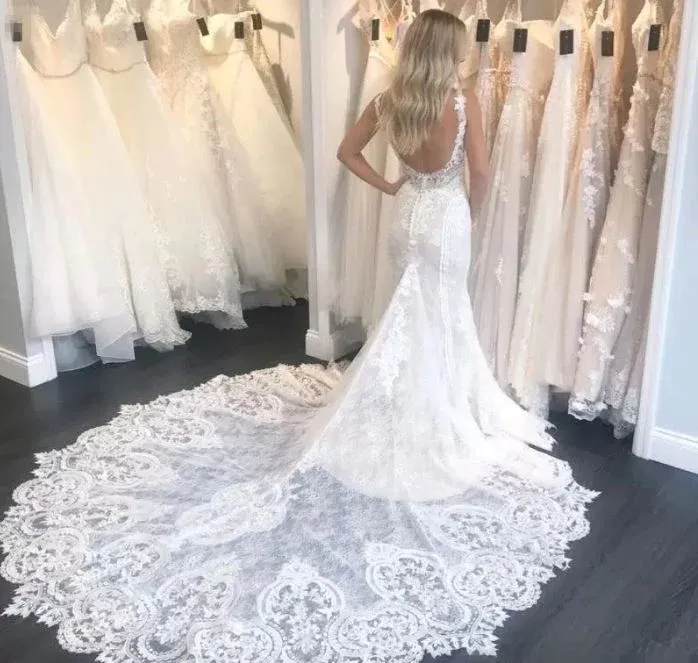 Gorgeous Lace Mermaid Wedding Dress Sexy Backless Spaghetti Long Train Bridal Gowns With 3D Appliques Western Garden Boho Robes