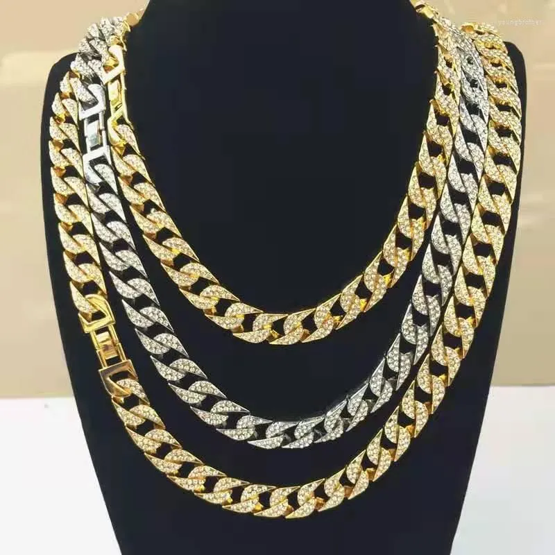 Cadenas Rapero Hip Hop Iced Out Paved Rhinestone 15MM Miami Curb Cadena de eslabones cubanos Collares de astillas de oro para hombres Mujeres Joyería Gargantilla