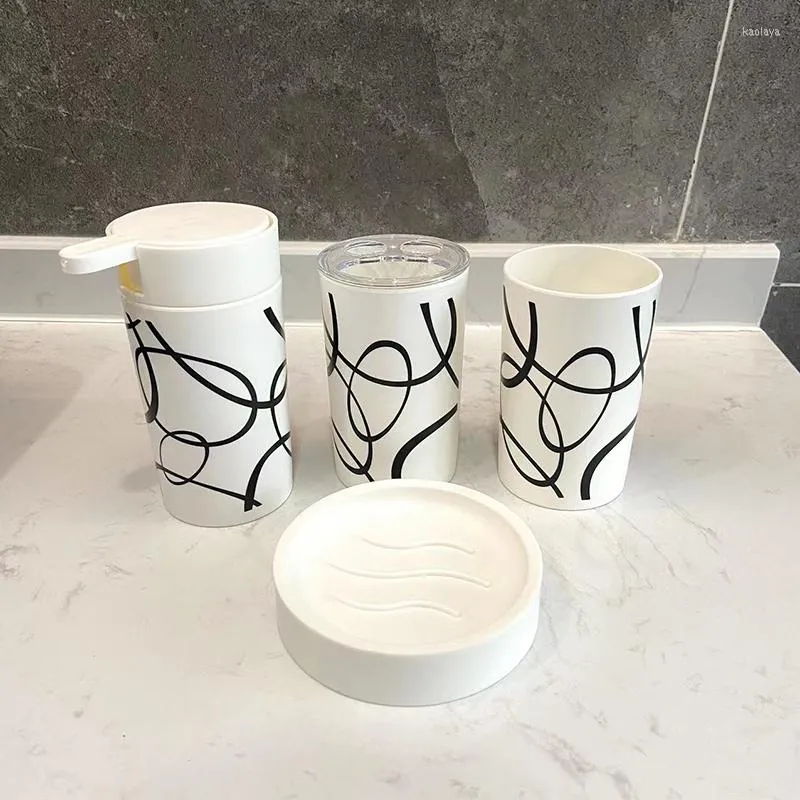 목욕 액세서리 세트 플라스틱 3PC/4PCS 욕실 액세서리 화장실 인쇄 액체 비누 디스펜서 칫솔 홀더 컵 컵