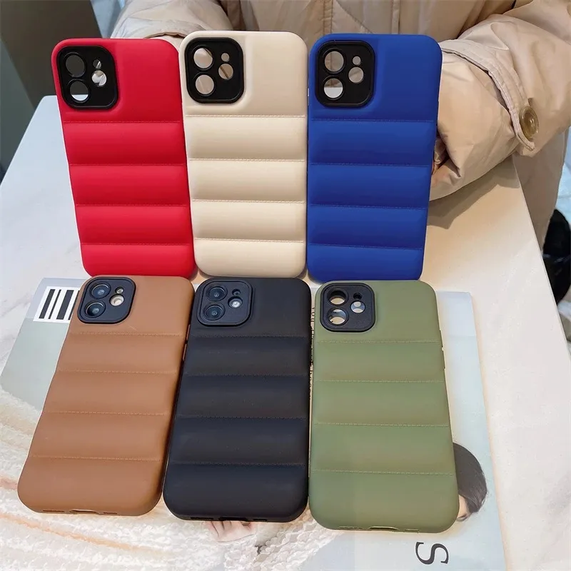 Custodie alla moda Piumino Cover morbida in silicone per iPhone 15 14 13 11 12 Mini Pro Max XR X S XS 7 8 Plus Per la custodia Puffer antiurto