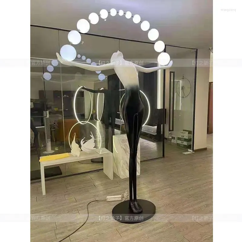 Lâmpadas de assoalho arte personalizada escultura humana led designer el lobby showroom criativo grande figura decorativa luzes de pé