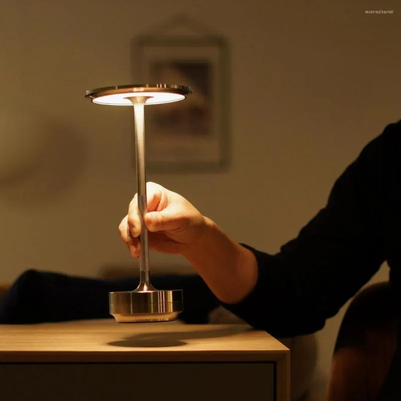 Lampes de table Lampe de bureau en alliage d'aluminium LED lumières rechargeables pour bar salon livre de lecture USB