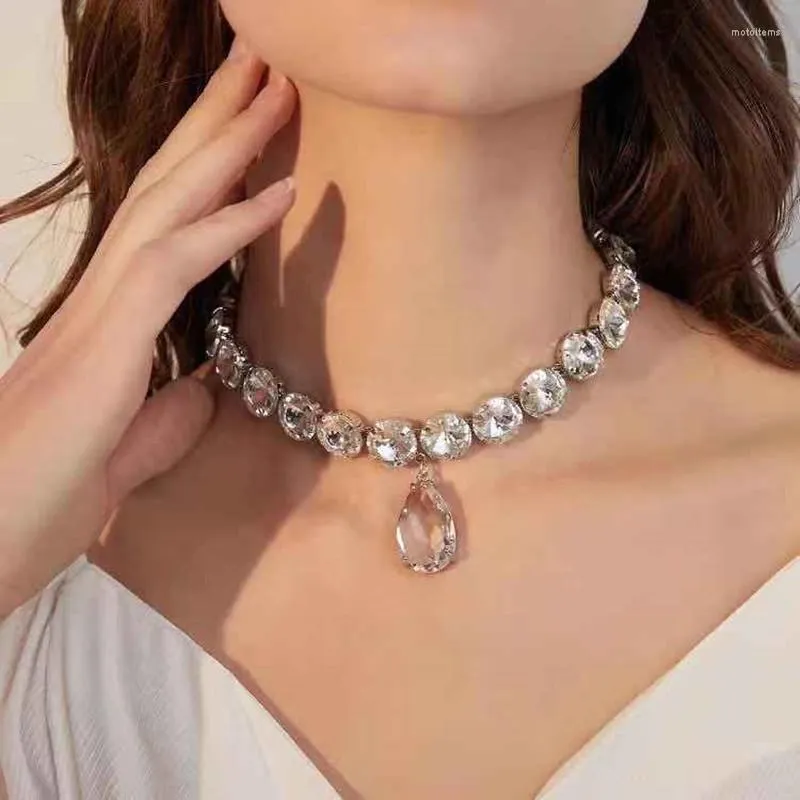 Choker Retro Exaggerated Water Drop Glass Pendant Necklace Women's Luxury Round Crystal Wedding Jewelry Rhinestone