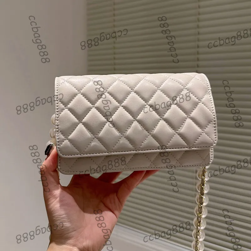 حقوق محفظة Lambskin WOC مع لؤلؤة الذهب المعدني سلسلة Crossbody كتف Ful Flap Pres