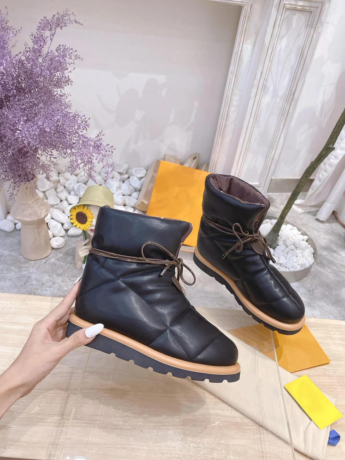Luxury Women Boots Pillow Comfort Womens Leather Shoes Ankle Boot Winter for Hiking Work Outdoor Sneakers Size 35-41 with Box