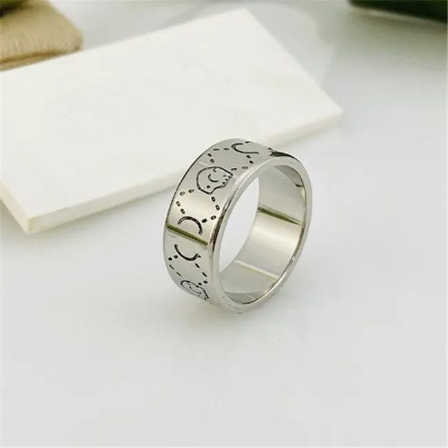 REAL SEED Antique Design Wooden Ring | Jewelry Gift Box | Wedding  Engagement Ring Box | Size - 5 x 4 x 3 CM : Amazon.in: Jewellery