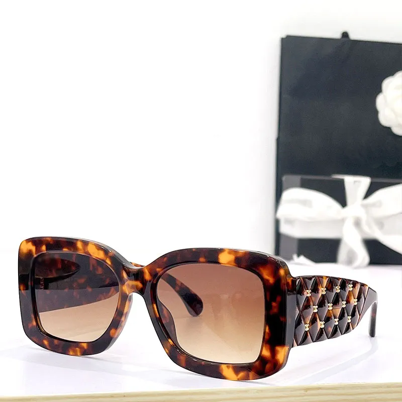 Modedesigner Herren- und Damen-Sonnenbrillen Brille Fashions CH5483 Hochwertige Luxus-Quadrat-Retro-UV-Schutz-Sonnenbrille mit Riemenetui