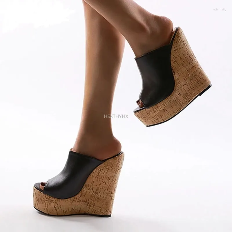 Sandalet Batı tarzı Peep Toe Platform Kama Terlik Siyah Kırmızı Sonbahar Ayakkabı Kadın Seksi Süper Yüksek Sandal Boyut 35-42 Katırlar