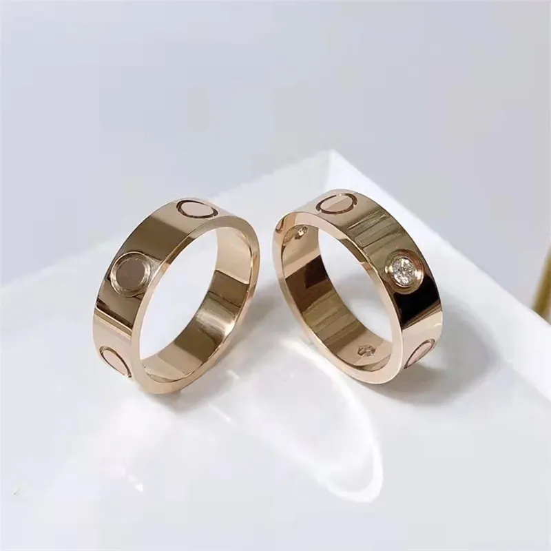 Designer Ring Titanium Steel Silver Love Rings Men and Women Rose Gold Jewelry Couples Christmas Ring Gift Party Wedding Accessories Size 5-11 Width 4-6 mm