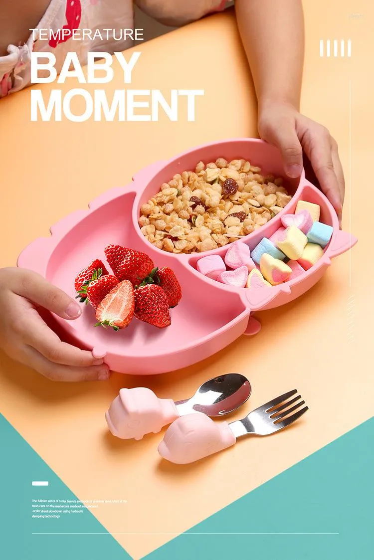 Ensembles de vaisselle Assiette à manger en silicone sécuritaire pour bébé avec ensemble de fourchette à cuillère Dessin animé Enfants Plats Aspiration Toddle Formation Vaisselle