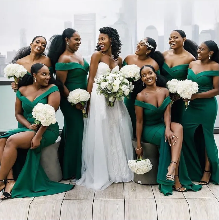 Mörkgrön lång brudtärna klänningar Sexig sida delad afrikansk bröllopsgäst för klädkvinnor Robe Demoiselle D'Honneur