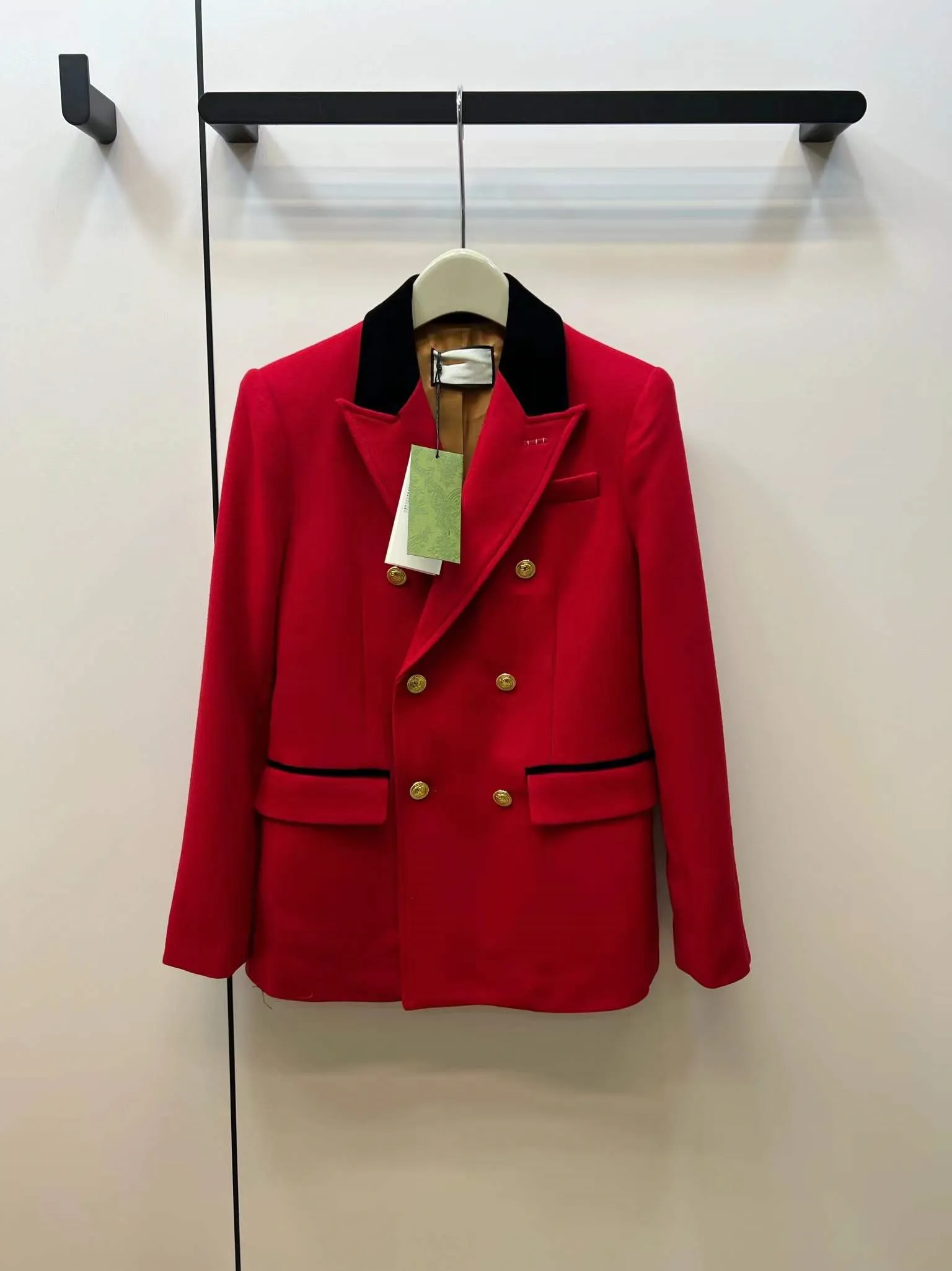 G 2023 Guxci Yeni Gussie Guuui Yüksek kaliteli Bahar Milan Pist Ceketleri Kadınlar için Kart Boyun Uzun Kollu Moda Marka Aynı Stil Kadınlar Dışarıda Açık Mekan