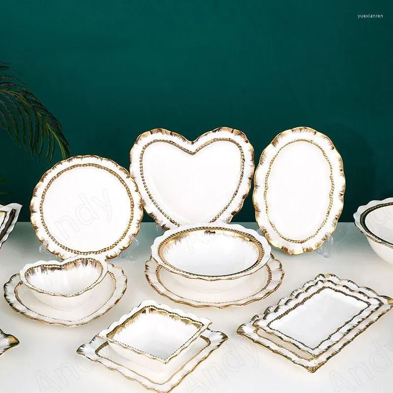 Tallrikar Guldpläterad keramisk platta Set Handpärlade dekorativa hem skrivbordsrätter och sätter fransk västerländsk restaurangbiff maträtt