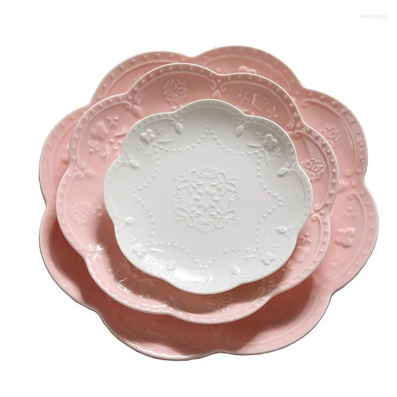 Пластины кружев цветок европейский стиль плоская тарелка западная стейк из тисненого круглого мелкого белого кости в Китае.