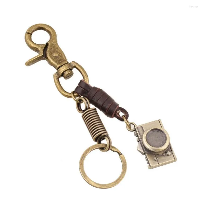 Keychains Doreen Box Vintage antieke bronzen PU lederen sleutelhanger sleutelscamera beer robot hanger handgemaakte sleutelhanger kettingen cadeau juweel 1