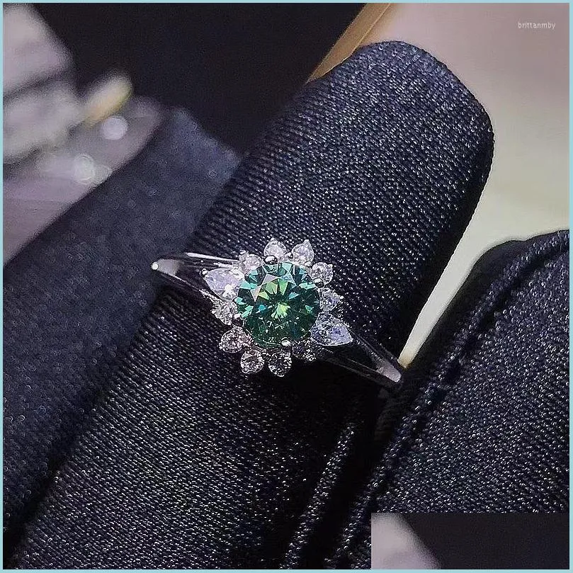 Bagues De Grappe Bagues De Grappe À La Mode 925 Sterling Sier 0 5Ct Couleur Verte Moissanite Bague Fleur Pour Femme Plaqué Or Blanc Réglable Dhkid