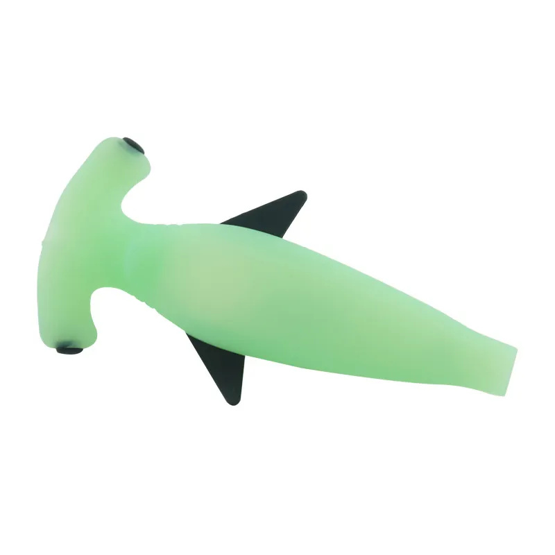 Tuyaux de fumée de requin en silicone lumineux Pipe portable à la main lueur dans le silicium de qualité FDA foncé avec bols en verre multicolore