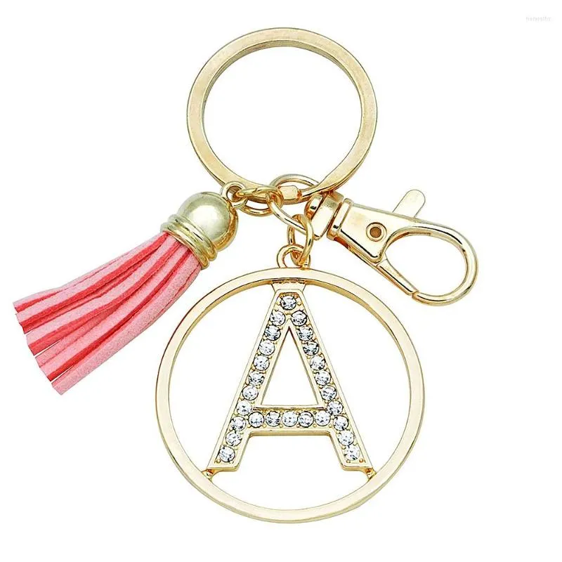 Keychains Luxury Crystal Initiële letter Keychain met roze kwast goudkleur A tot z alfabet sleutelhanging voor dames portemonnee hanger accessoires