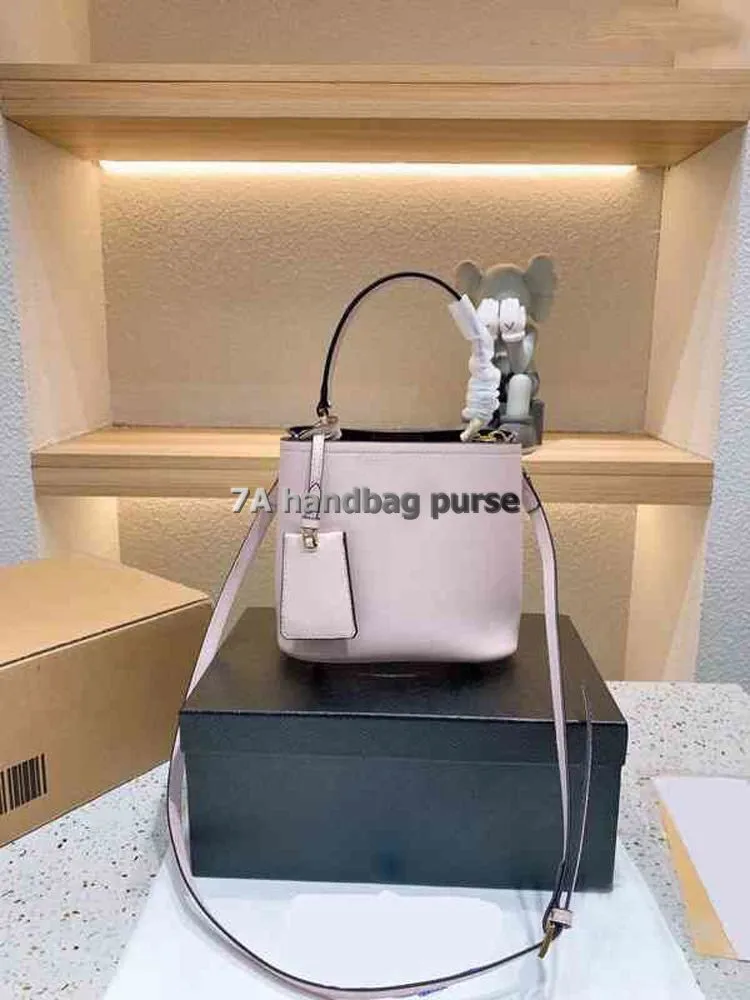 3a designer axel kors body väska tote hink mode crossbody väskor kvinnor hand väska riktiga läder totes kvinnor lyxhandväskor totes plånbok kvinnliga purses rosa 1ba21