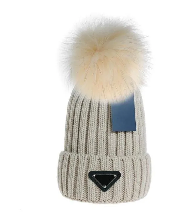 Örme şapka tasarımcısı Beanie Cap lüks marka erkek kadın sonbahar ve kış şapkaları tilki kılı kalınlaşmış sıcak rahat stil