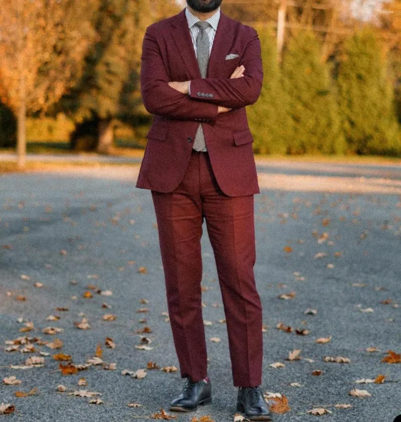 2022 Smart Casual Mens Winter Tuxedo With Peaked Lapel Custom Made Red