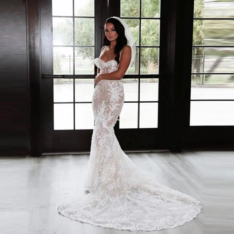 Wedding Dress Sexy See Thru Appliques Flowers Mermaid Dresses Pretty Spaghetti Strap Lace Ruffles Bridal Gowns Classic Gown