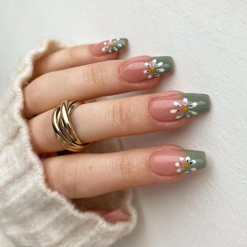 False Nails 24PCS Green Floral Fake Long Pointed Head Suitable Fairy Girls Decor Wearable Finished With Jelly Gel