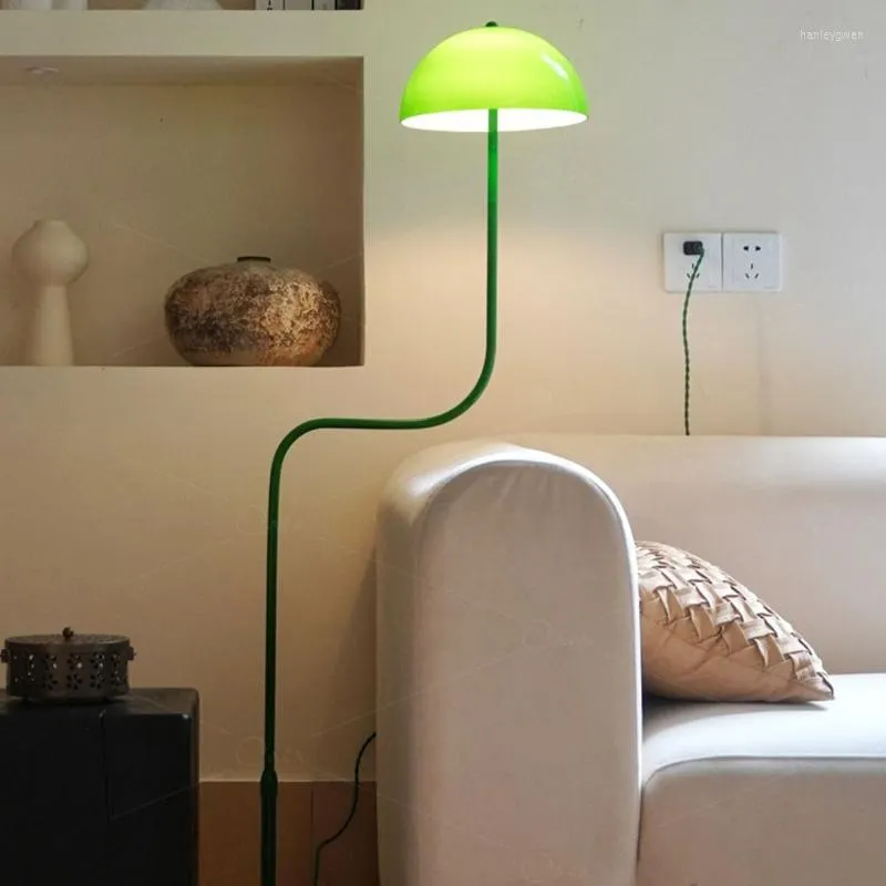 Stehlampen, smaragdgrüne Bohnensprossenform, Wohnzimmersofa neben der verstellbaren Lampe, Schlafzimmer, Arbeitszimmer, dekorativer LED-Tisch