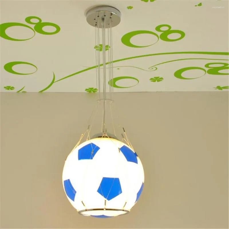 Lampes suspendues Basketball Football Aspiration Lumières Paquet Télécommande LED Lampe Fille Garçon Dessin Animé Enfants Chambre Éclairage ET11