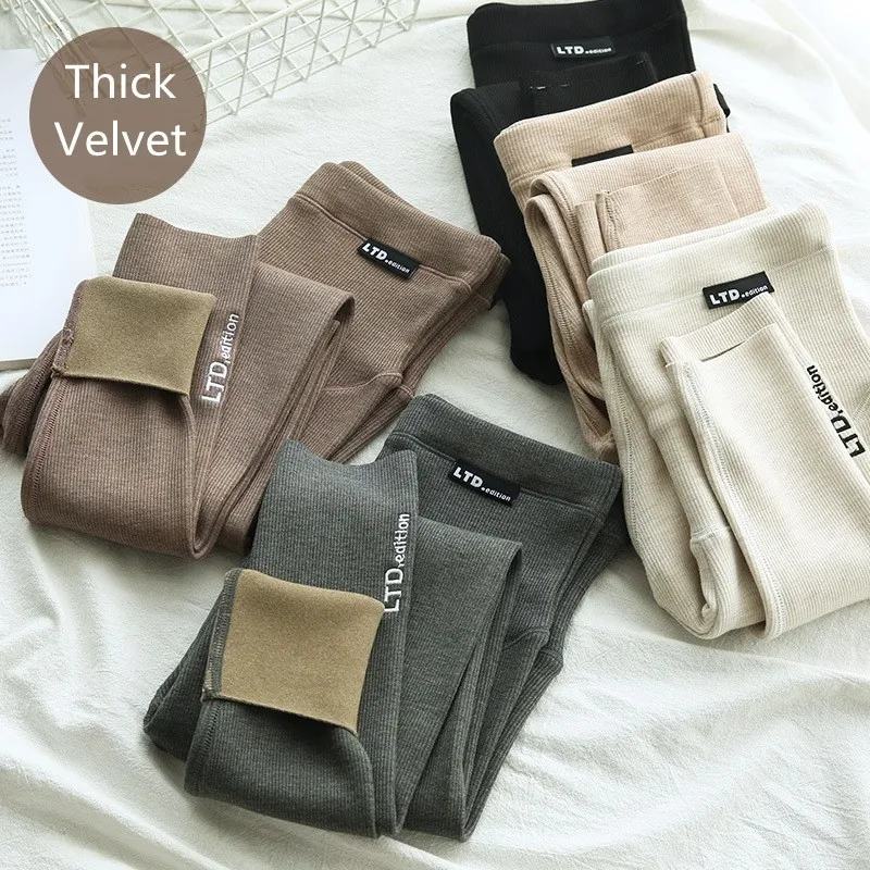 Maternity Bottoms Velvet Leggings Pants For Pregnant Women Soft Slim Warm Winter Clothes Solid Thickening Pregnancy Trousers 221101