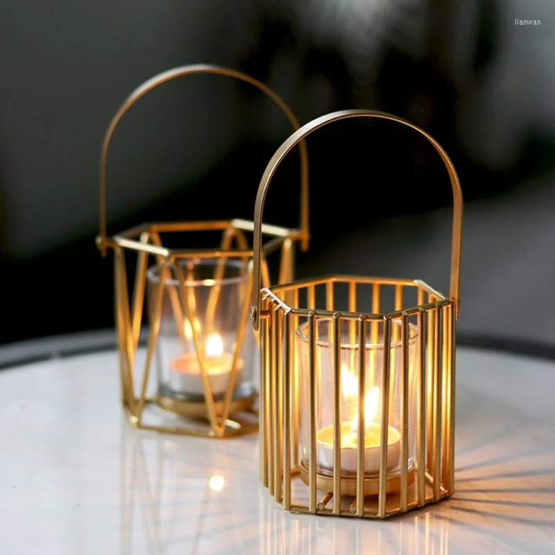 Świece uchwyt szklany z geometryczną metalową ramą Vintage Candlestick Tealight Cup