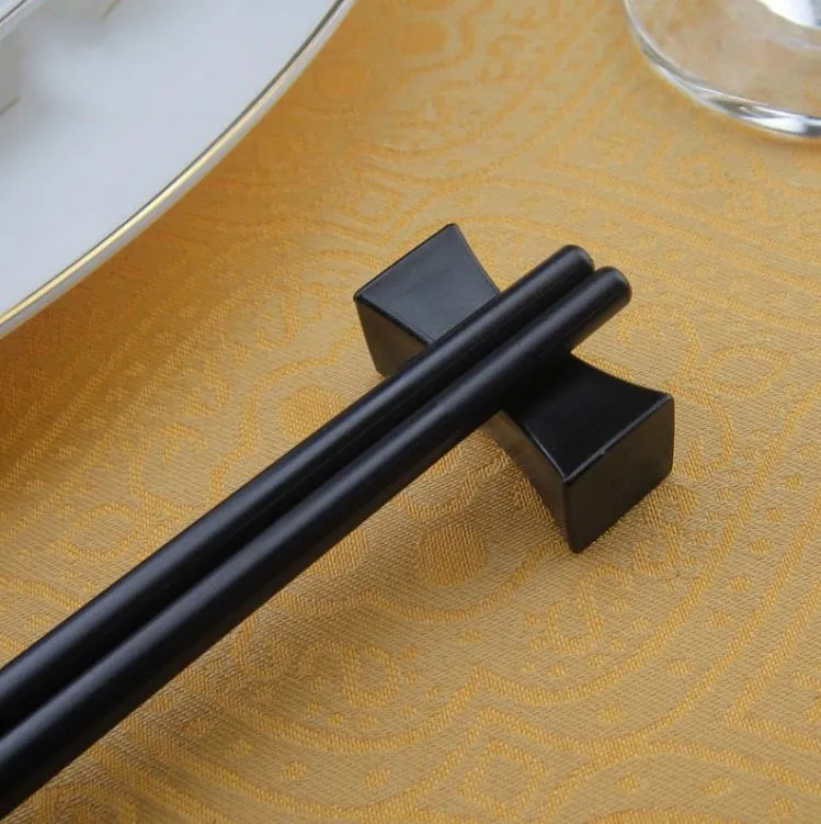 Black Color Chopstick Rest Chinese Traditional Pillow Shaped Chopsticks Holder Restaurant Home Flatware Rack SN45