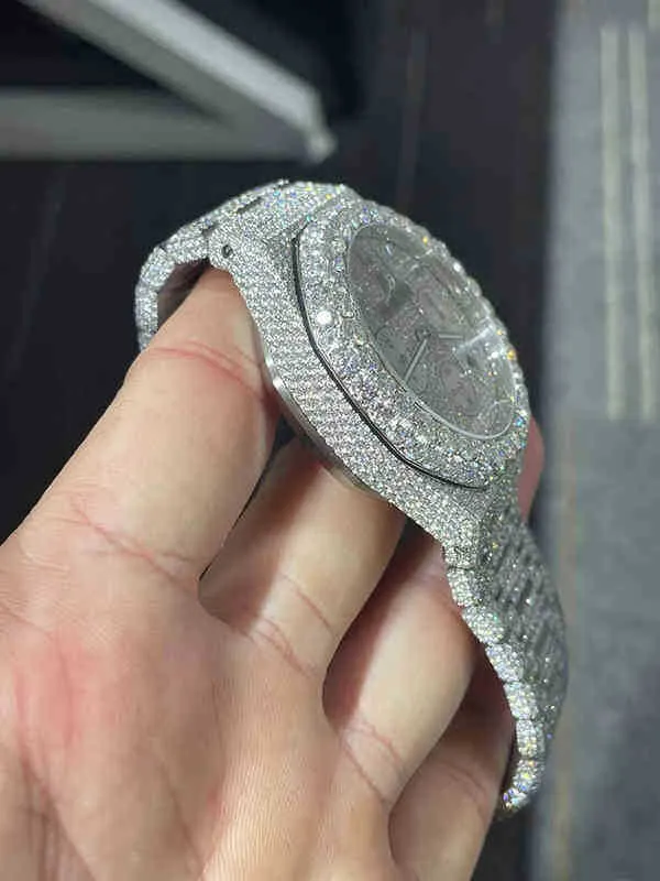 2022 Zaakceptuj dostosowanie mężczyzn luksusowy zegarek mrożony vvs ogląda Bling Diamond Watch6mf14ao7