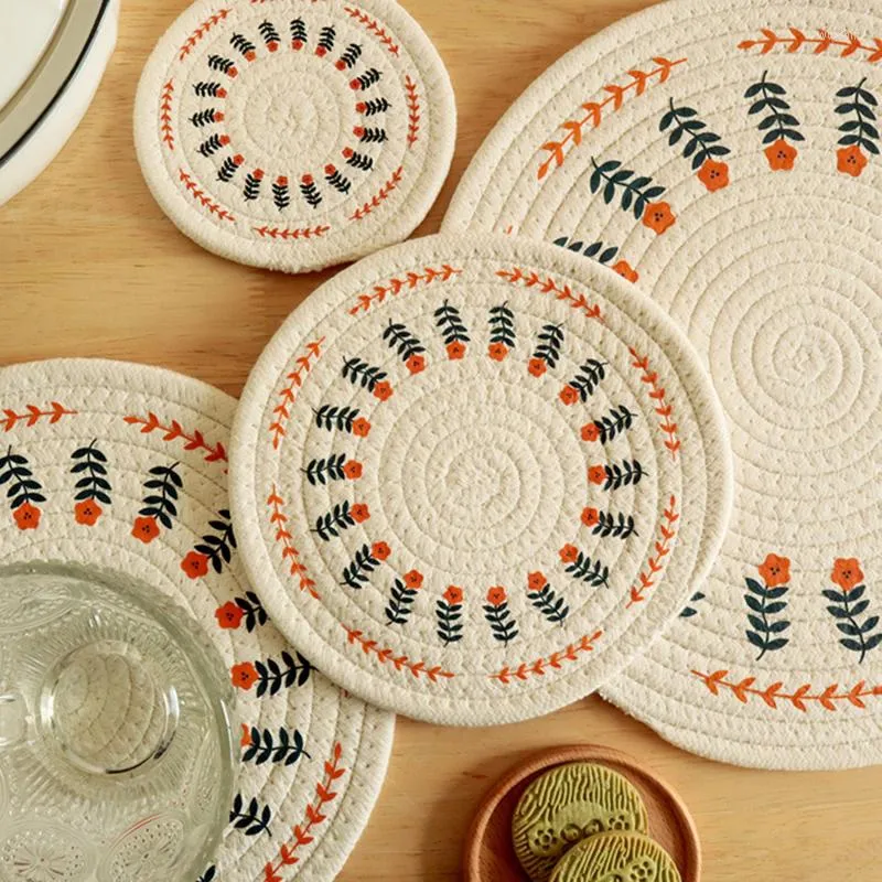 Tovagliette rotonde in corda di cotone intrecciata in stile nordico antiscivolo da cucina tovaglietta isolante piatto tappetino da caffè decorazioni per la casa