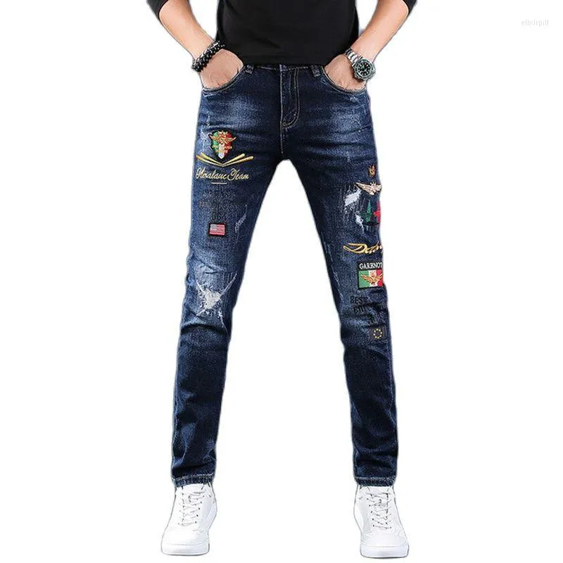 Herrbyxor mager jeans män mode 2022 designer klassiska mäns broderade byxor smala casual streetwear long man