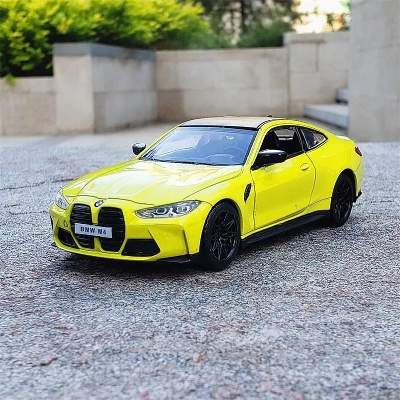 Modellino auto 1/32 M4 IM Supercar Auto in lega con tirare indietro la luce sonora Collezione regalo per bambini Giocattolo 221103