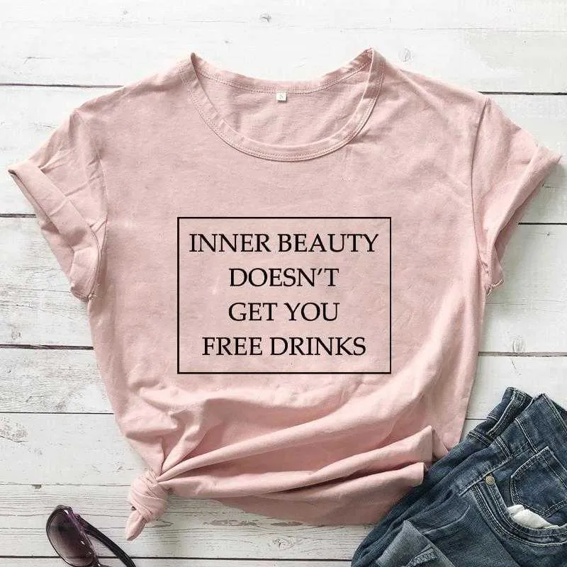 内側の美しさはトップスを飲ませませんTシャツの面白い飲み物のことわざシャツを飲みます