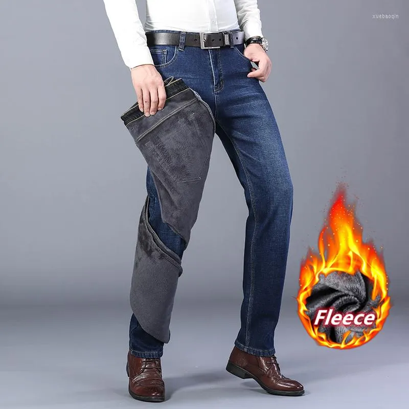 Męskie dżinsy zimowe biznes swobodny pluszowe luźne męskie, proste pogrubione spodnie duże błękit termiczny dla mężczyzn 2022