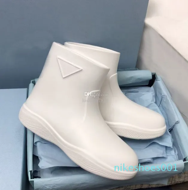 2022 Buty Fashion Slide Film Pvc Rain Boots Luksusowe imprezę na wybiegu Martin But rozmiar 35-40