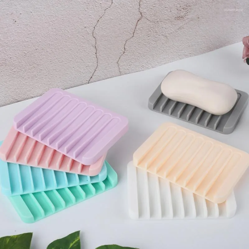 Soap Dishes Anti-skidding Silicone Flexible Fixtures Washroom Hardware Tray Soapbox Plate Holder Home Bathroom Improvement