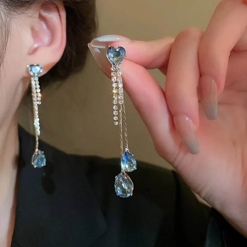 Baumelnde Kronleuchter-Liebe mit Diamanten besetzte lange Quastenohrringe, koreanische Mode-Ohrringe von hoher Qualität
