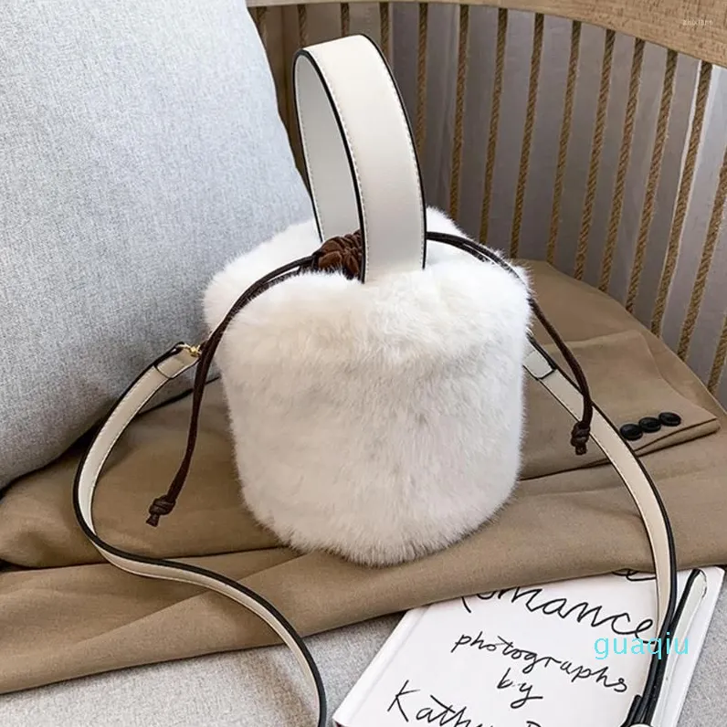 Evening Bags Women's Bucket Bag Winter Fashion Shoulder Plush Cute Handbag Elegant Lady Messenger High Quality Small Square