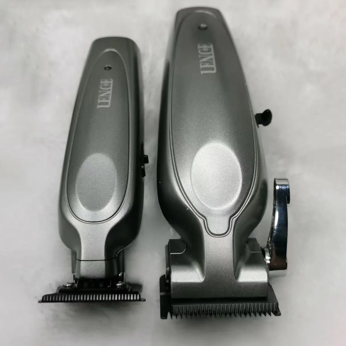 Hårtrimmer Professional F C Oil Head Gradient Clipper Bomber Design Fashion Cuttingedge GRIP Bekväm metallkropp 8 Caliper 221104