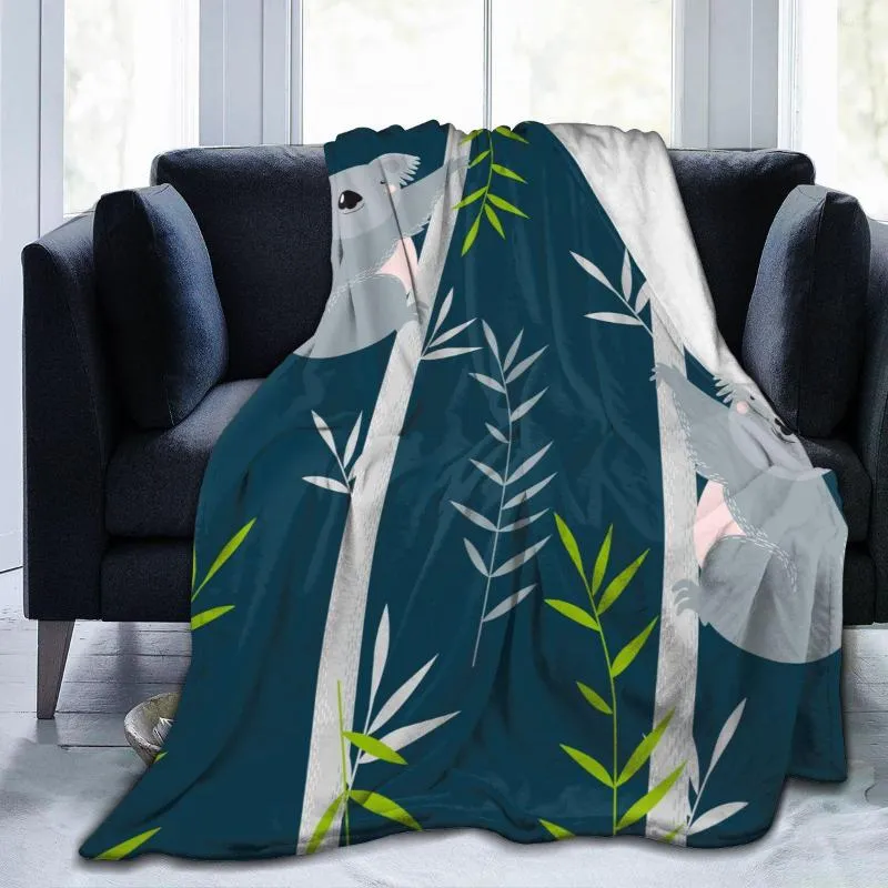 Coperte Coperta di flanella Cartone animato Koala sugli alberi Micro pile ultra morbido per accappatoio Divano letto Viaggio a casa Inverno Primavera Autunno