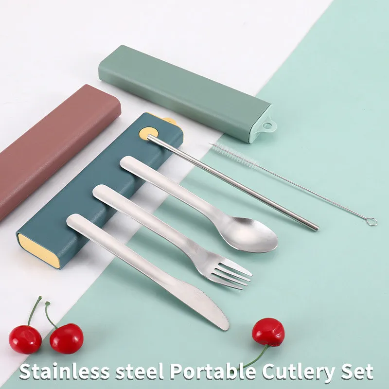 5st Portable Cotestar Set Travel Table Set Set rostfritt st￥l Knivgaffel Dricker Str￥camping Flatvaror med borstl￥da