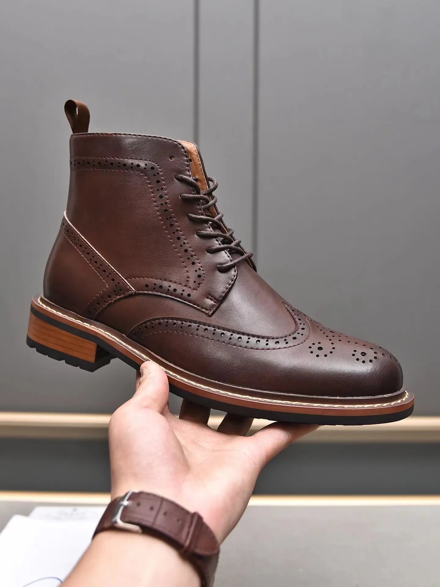 Block Men's Boots Casual Business ChelseaBoots Designer Luxury Carved LeatherBoots British Leather Shoes