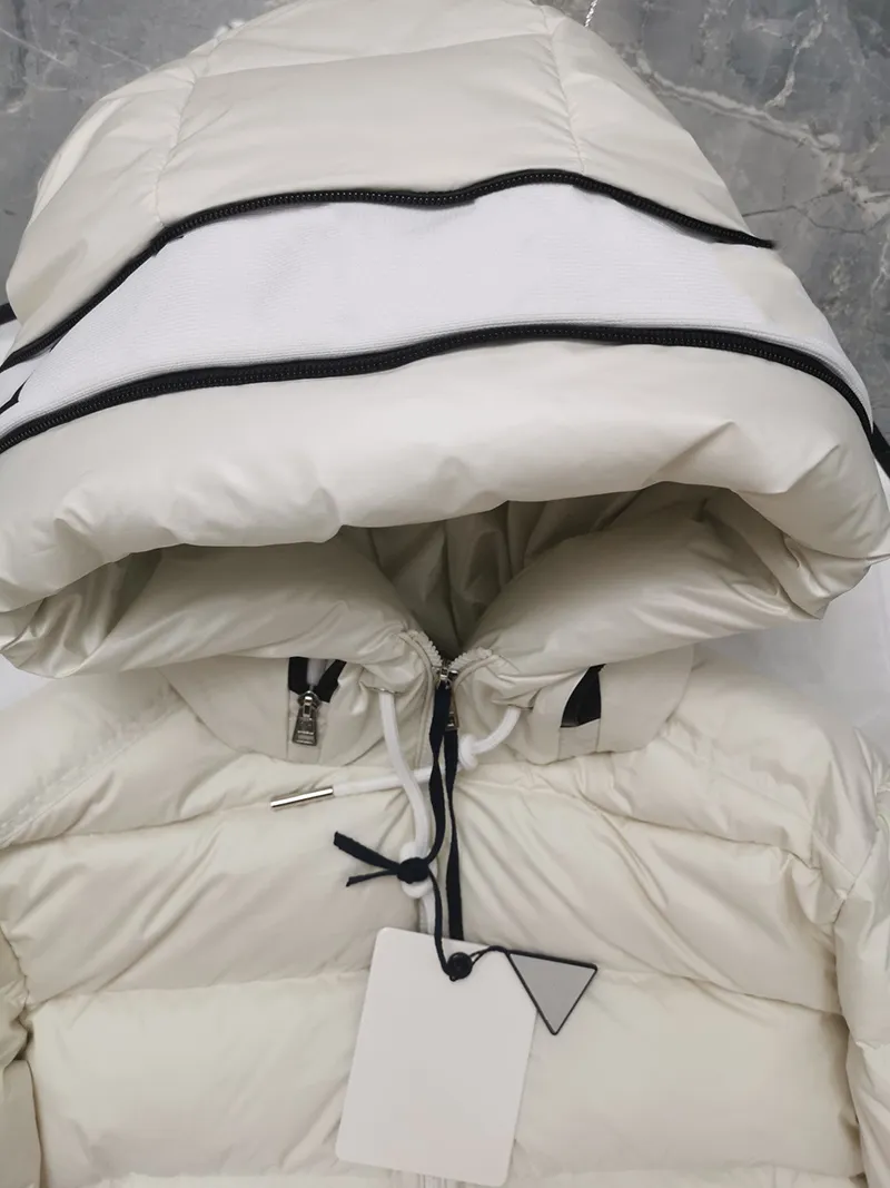 Men's Puffer Jacket Classic Warm Winter Coat For Men Bright Black_voghion.com