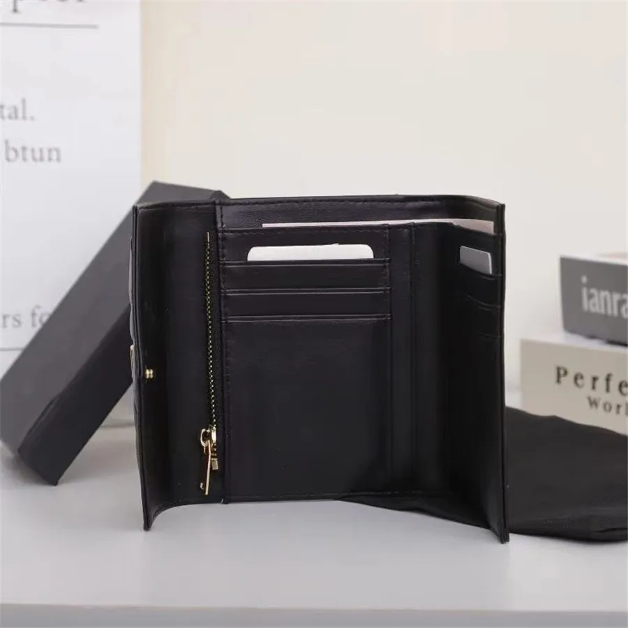 Femmes Portefeuilles Femme Purser Single Zipper Bag Long Wallet enveloppe Short Card holder Womens Passport pocket Lambskin Caviar Genuine Leather Serial number with box