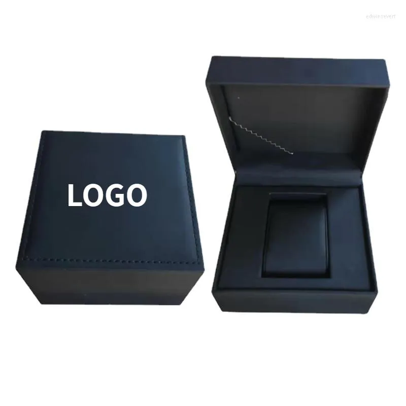 Uhrenboxen, quadratische Clamshell-Aufbewahrungsbox aus schwarzem, mattem PU-Leder, bieten kostenlosen Logo-Schnitzservice, personalisiertes Geschenk