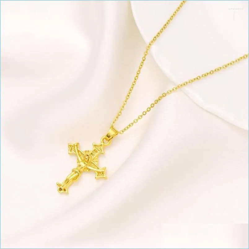 Pendant Necklaces Pendant Necklaces 9K Yellow Fine Gold Jesus Crucifix Cross Link Chain Necklace Womens Mens Gift Drop Delivery Jewe Dhaxn